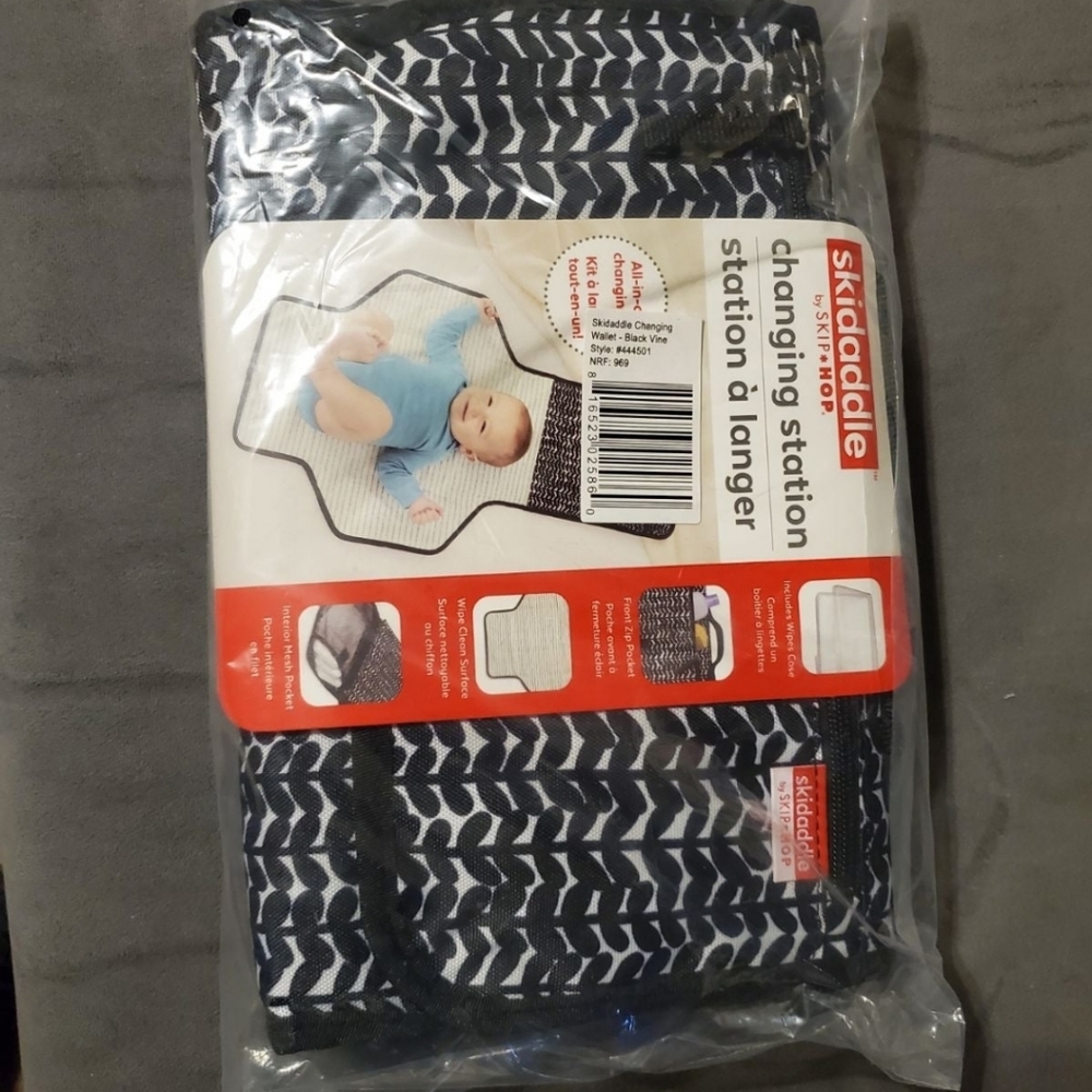 Skidaddle Diaper Changing Station